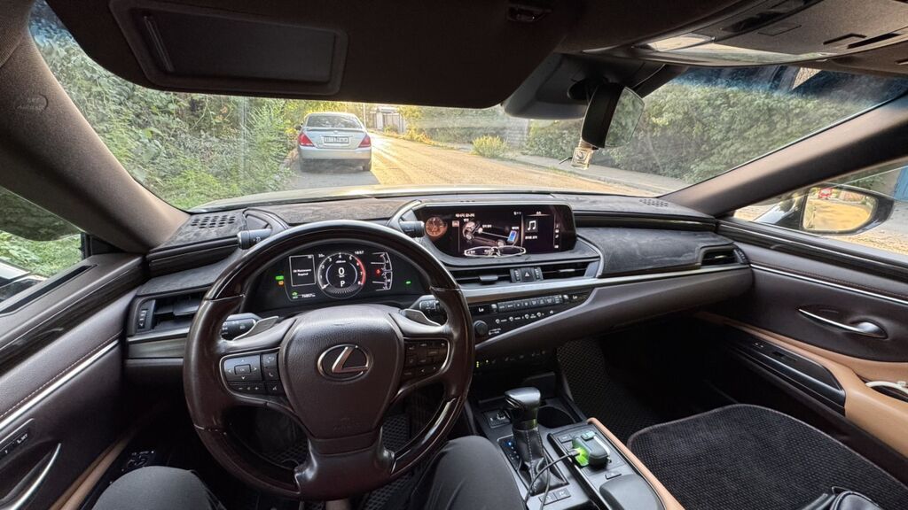Lexus ES: 2019 г., 2.5 л, Автомат, Гибрид, Седан: фото 5