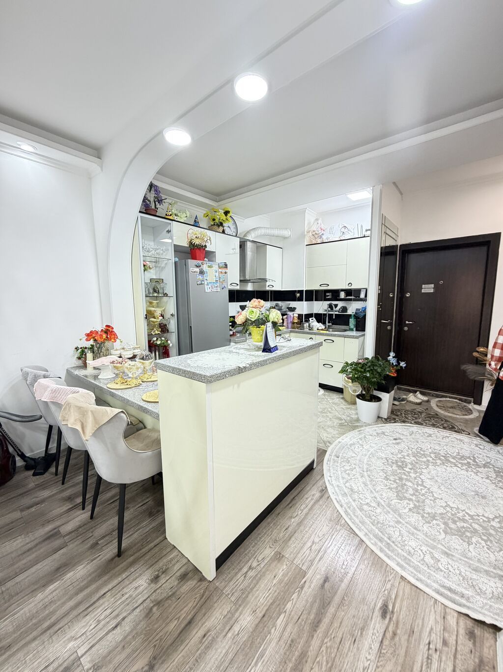 2 комнаты, 57 м², Верхний Джал Элитка, 10 этаж, Свежий ремонт: фото 6