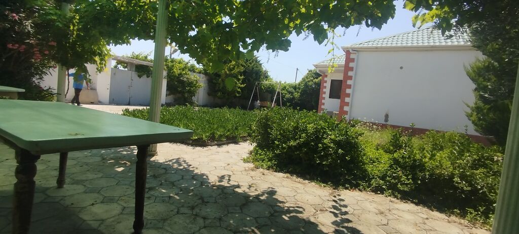 3 otaqlı, 135 kv. m, Yeni təmirli
