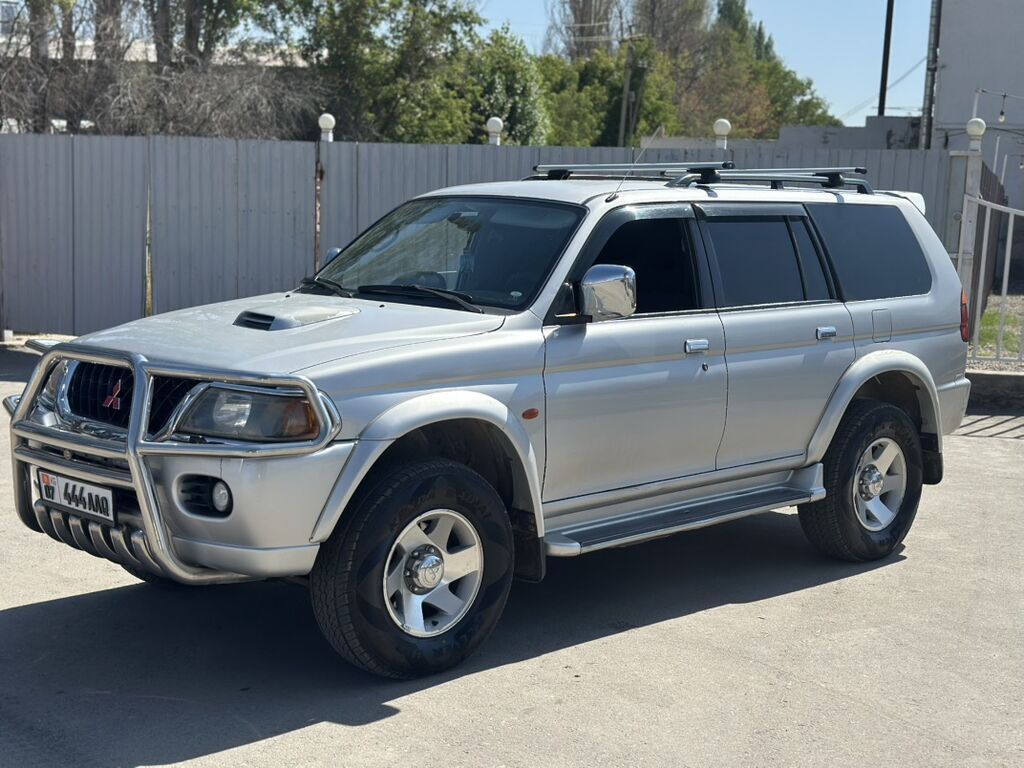 Mitsubishi Pajero Sport: 2002 г., 2.5 л, Механика, Дизель, Внедорожник: фото 2