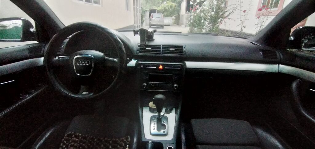 Audi A4: 2007 г., Автомат, Бензин, Седан: фото 3