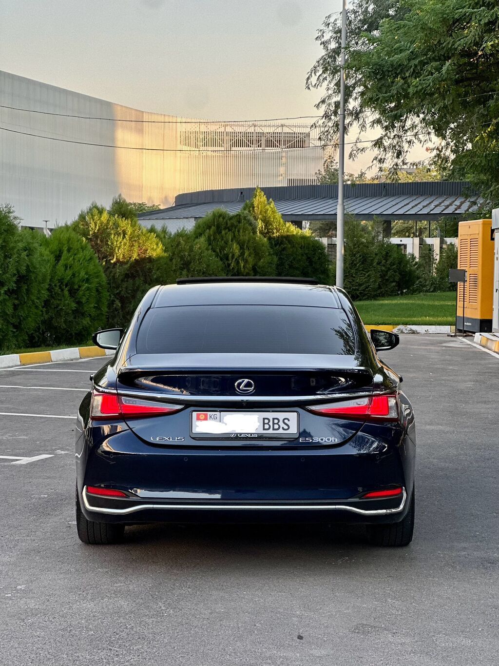 Lexus ES: 2019 г., 2.5 л, Автомат, Гибрид, Седан: фото 6