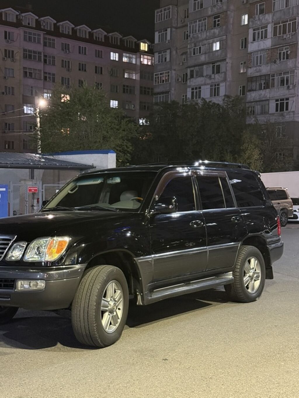 Lexus LX: 2006 г., 4.7 л, Автомат, Бензин, Внедорожник: фото 2