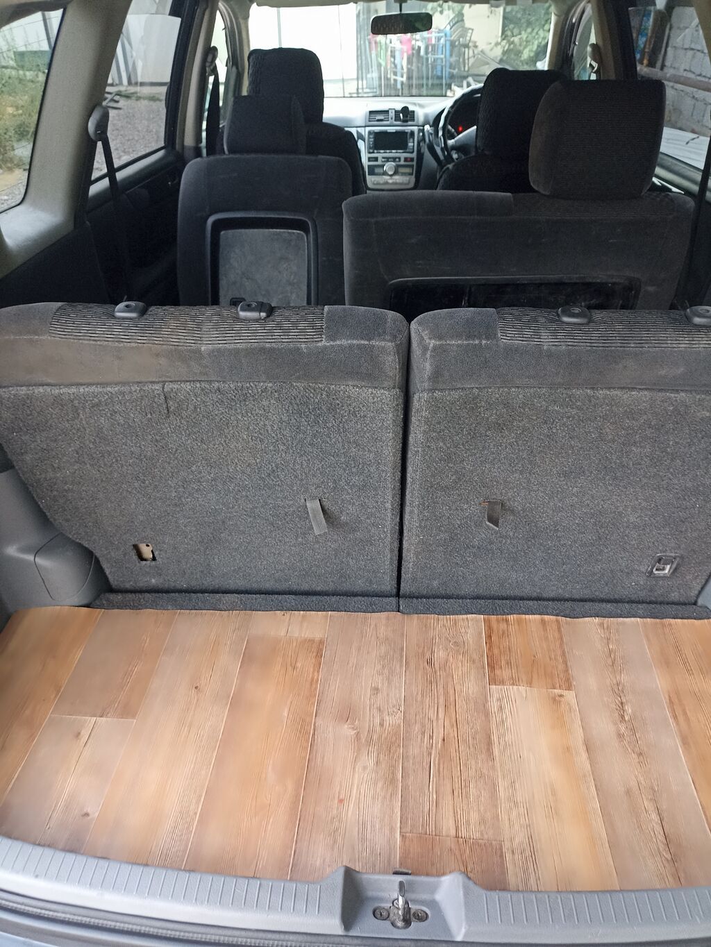 Toyota Ipsum: 2003 г., 2.4 л, Автомат, Газ, Минивэн: фото 7