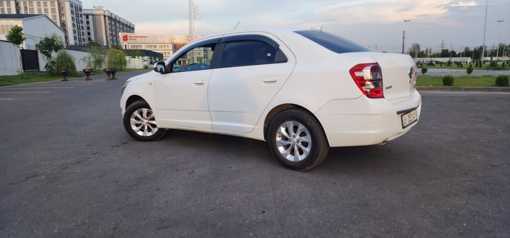 Chevrolet Cobalt: 2017 г., 1.5 л, Механика, Бензин: фото 6
