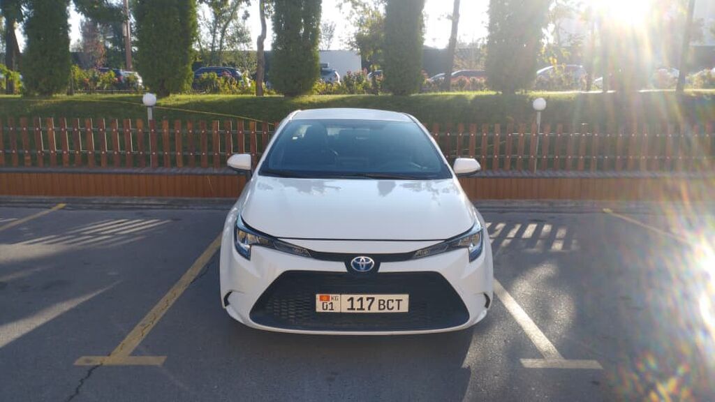 Toyota Levin: 2021 г., 1.8 л, Автомат, Гибрид, Седан: фото 2