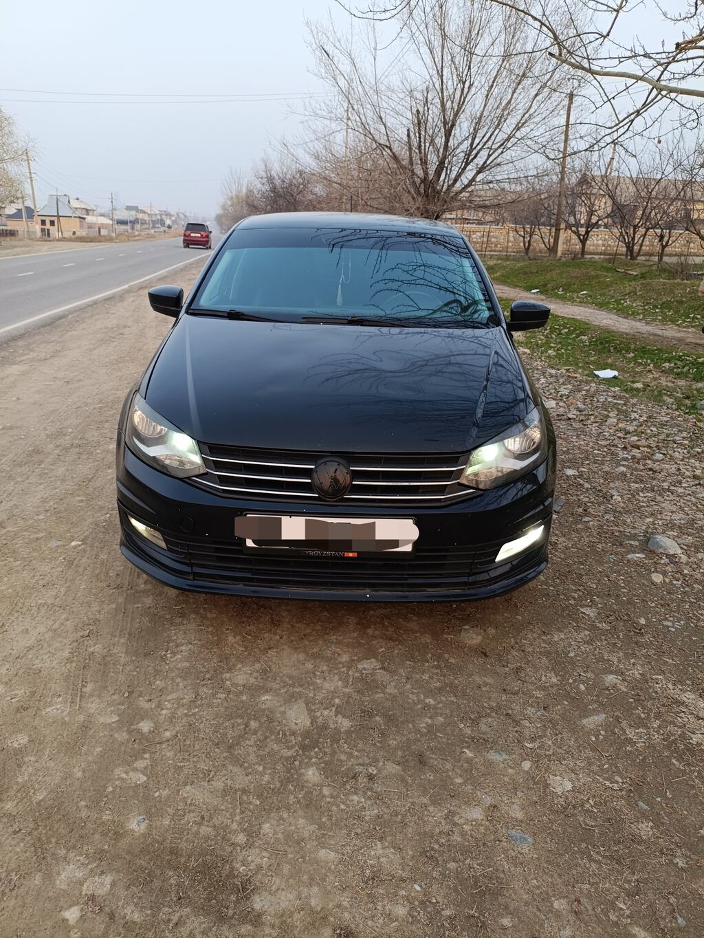 Volkswagen Polo: 2016 г., 1.6 л, Автомат, Газ, Седан