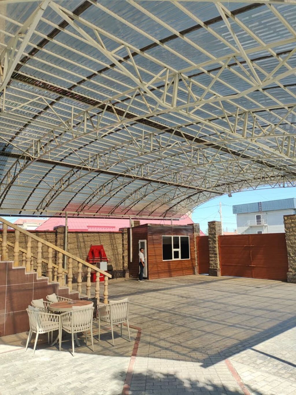 1100 м², 15 комнат, 4 мкр, Без подселения: фото 2
