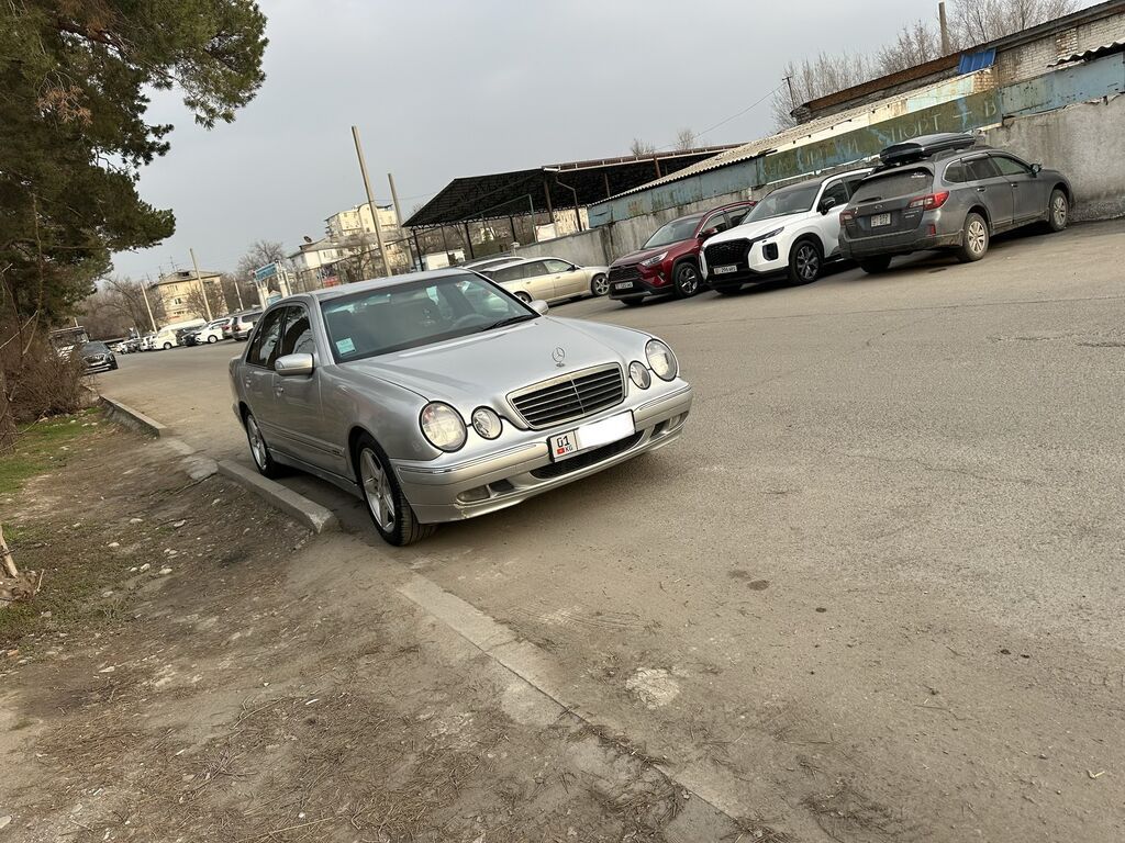 Mercedes-Benz E-Class: 2000 г., 3.2 л, Автомат, Бензин, Седан — фото 2