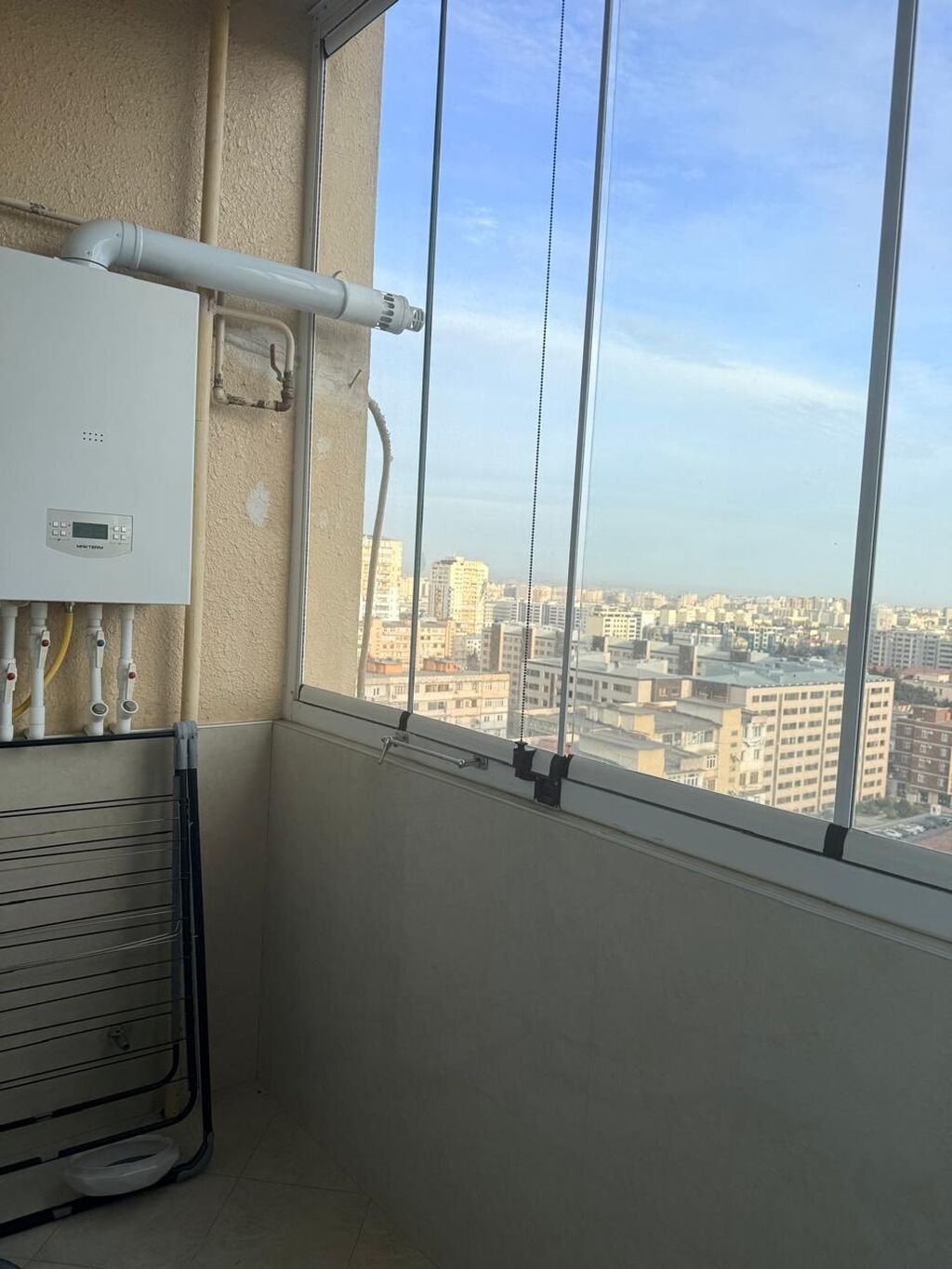 Bakı, 8-ci mikrorayon, 2 otaqlı, Köhnə tikili, m. Azadlıq Prospekti, 65 kv. m
