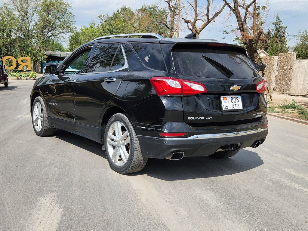 Chevrolet Equinox: 2018 г., 2 л, Автомат, Бензин, Кроссовер: фото 4