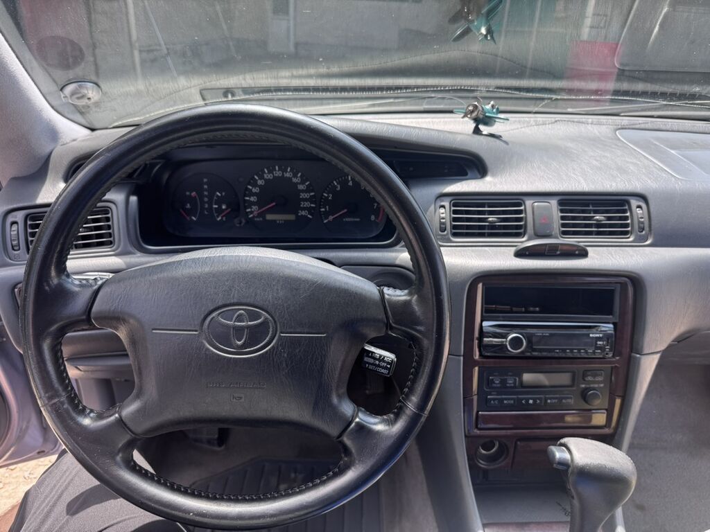 Toyota Camry: 1998 г., 3 л, Автомат, Газ, Седан: фото 5