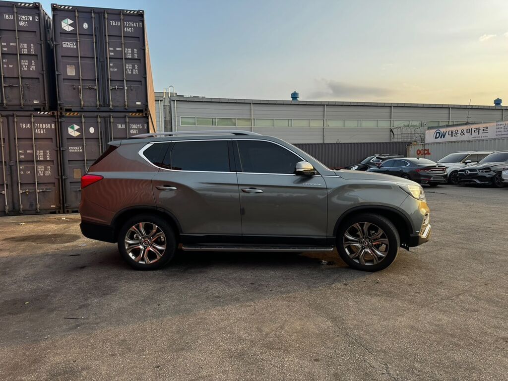 Ssangyong Rexton: 2019 г., Внедорожник: фото 1