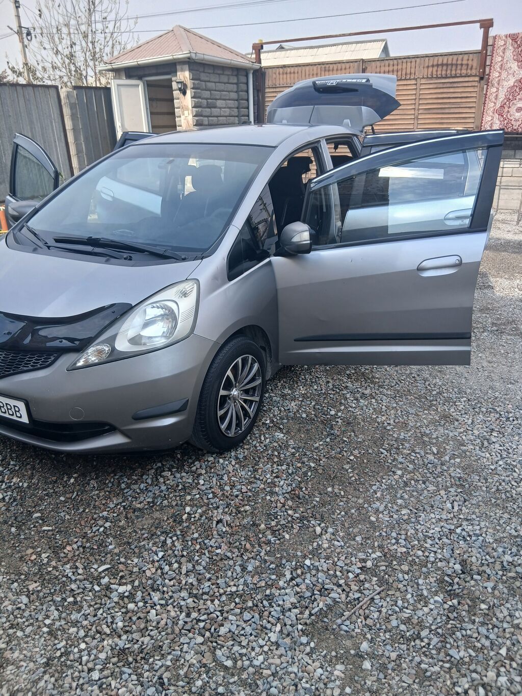 Honda Fit: 2010 г., 1.4 л, Автомат, Бензин, Хэтчбэк: фото 8