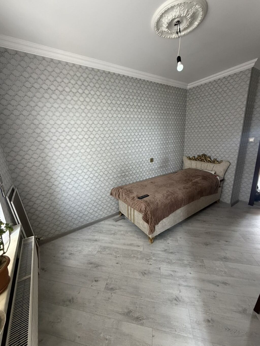 4 otaqlı mənzil – zövqlə dizayn edilmiş interyer və hazır mebel dəsti