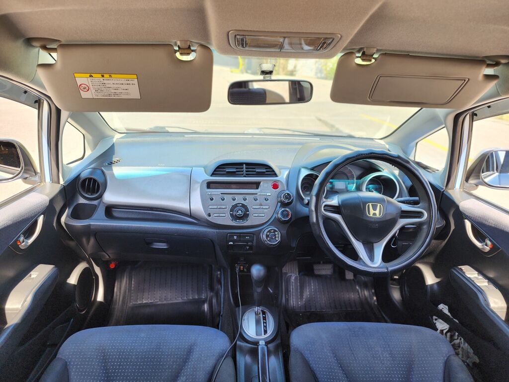 Honda Fit: 2008 г., 1.3 л, Вариатор, Бензин, Хэтчбэк: фото 6
