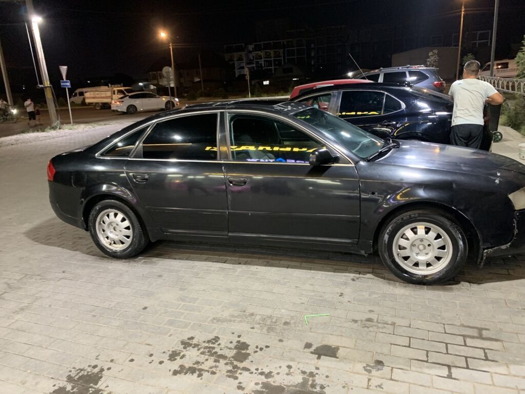 Audi A6: 1998 г., 2.8 л, Механика, Бензин, Седан: фото 3