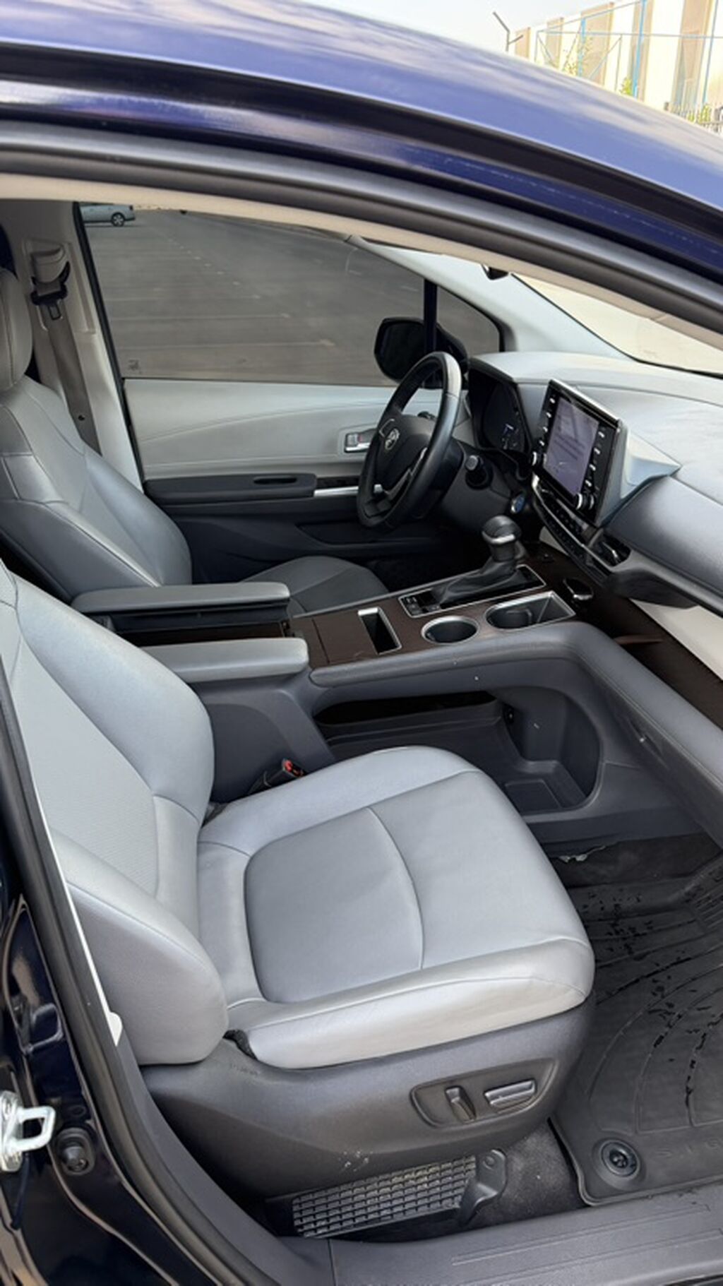 Toyota Sienna: 2023 г., 2.5 л, Вариатор, Гибрид, Минивэн: фото 7