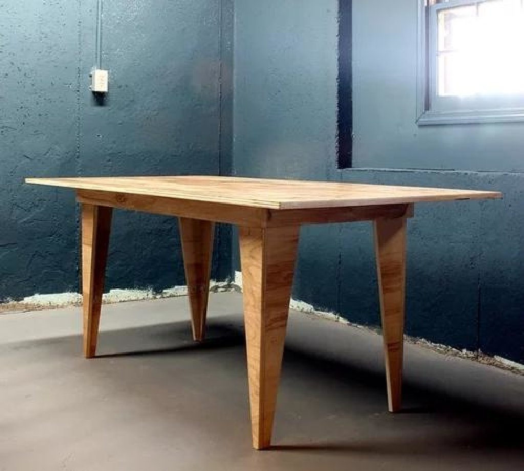 Сделать столик сам. Стол из фанеры. Кухонный стол из фанеры. Дизайнерский стол из фанеры. Обеденный стол из фанеры.