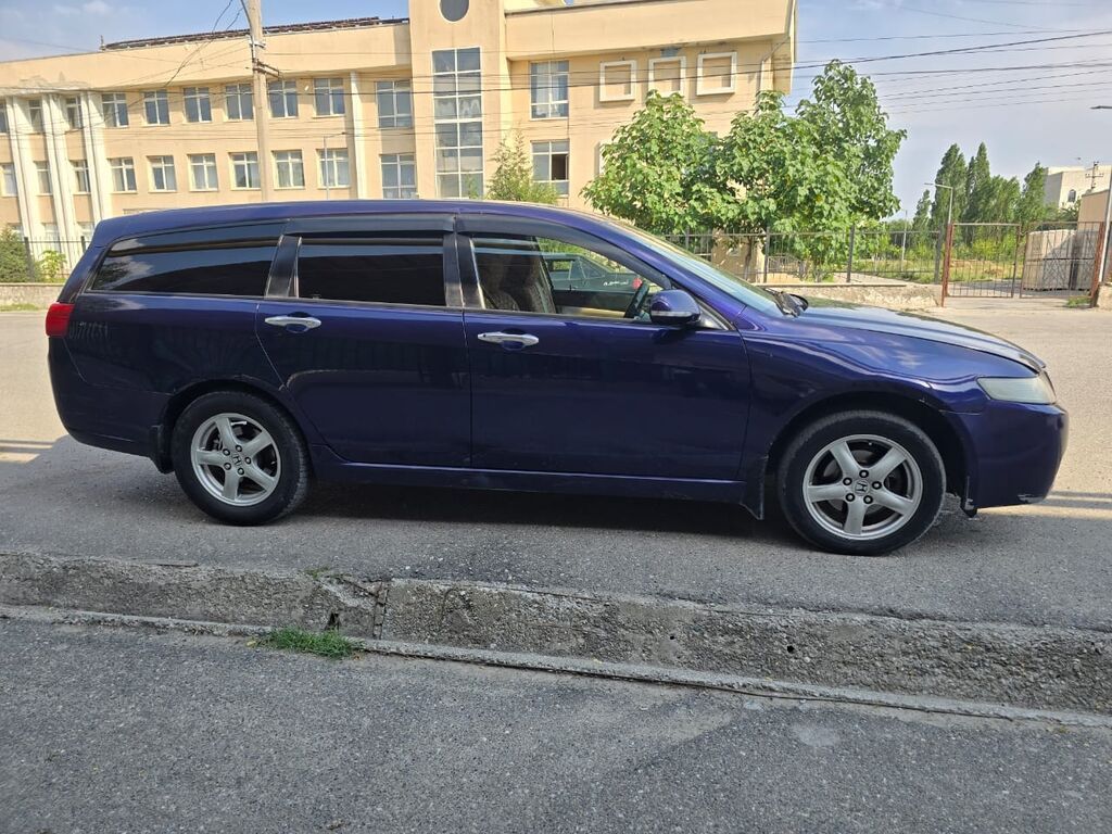 Honda Accord: 2003 г., 2.4 л, Автомат, Газ, Универсал: фото 6