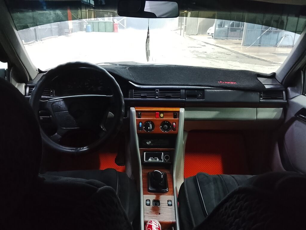 Mercedes-Benz W124 1993 г., дизель, механика: фото 5