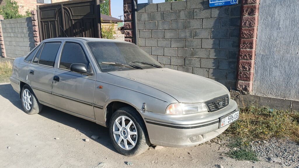 Daewoo Nexia: 2006 г., Механика, Седан: фото 6