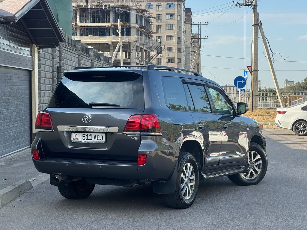 Toyota Land Cruiser: 2010 г., 4.7 л, Автомат, Газ, Внедорожник: фото 3