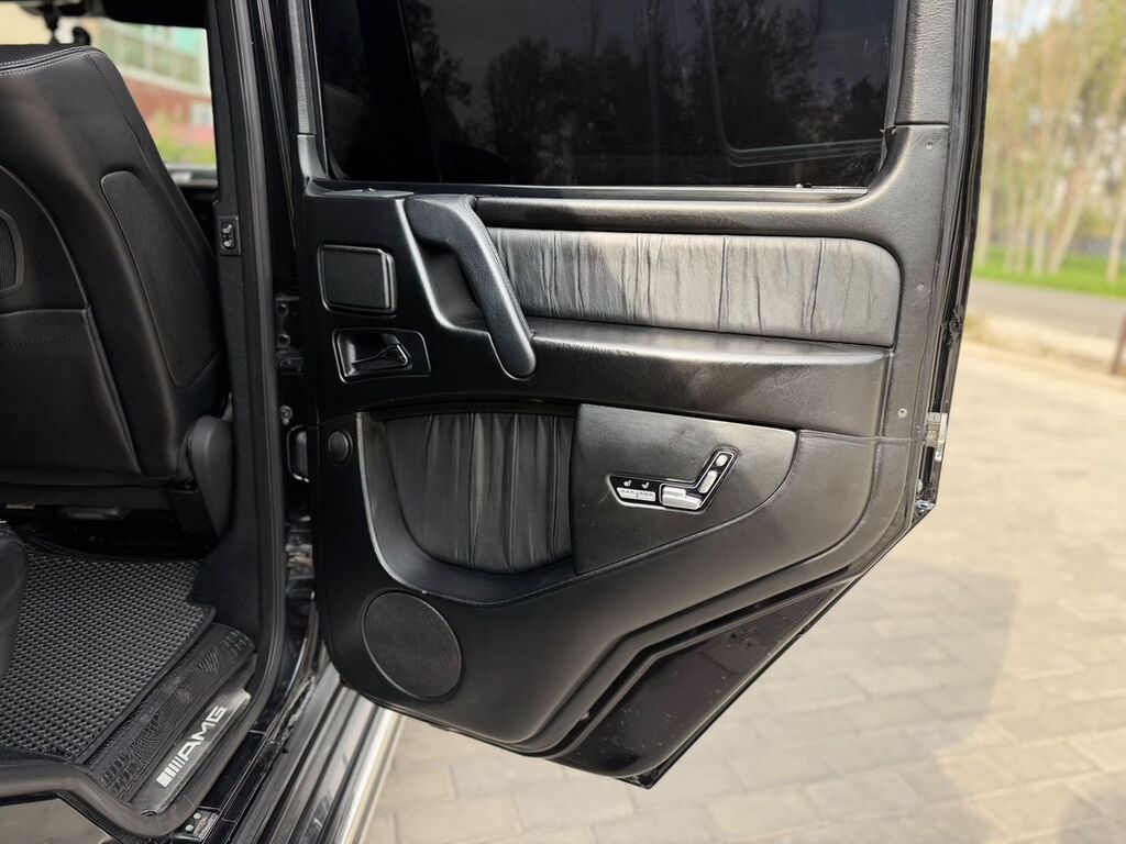 Mercedes-Benz G-Class: 2010 г., 5.5 л, Автомат, Бензин, Внедорожник: фото 4