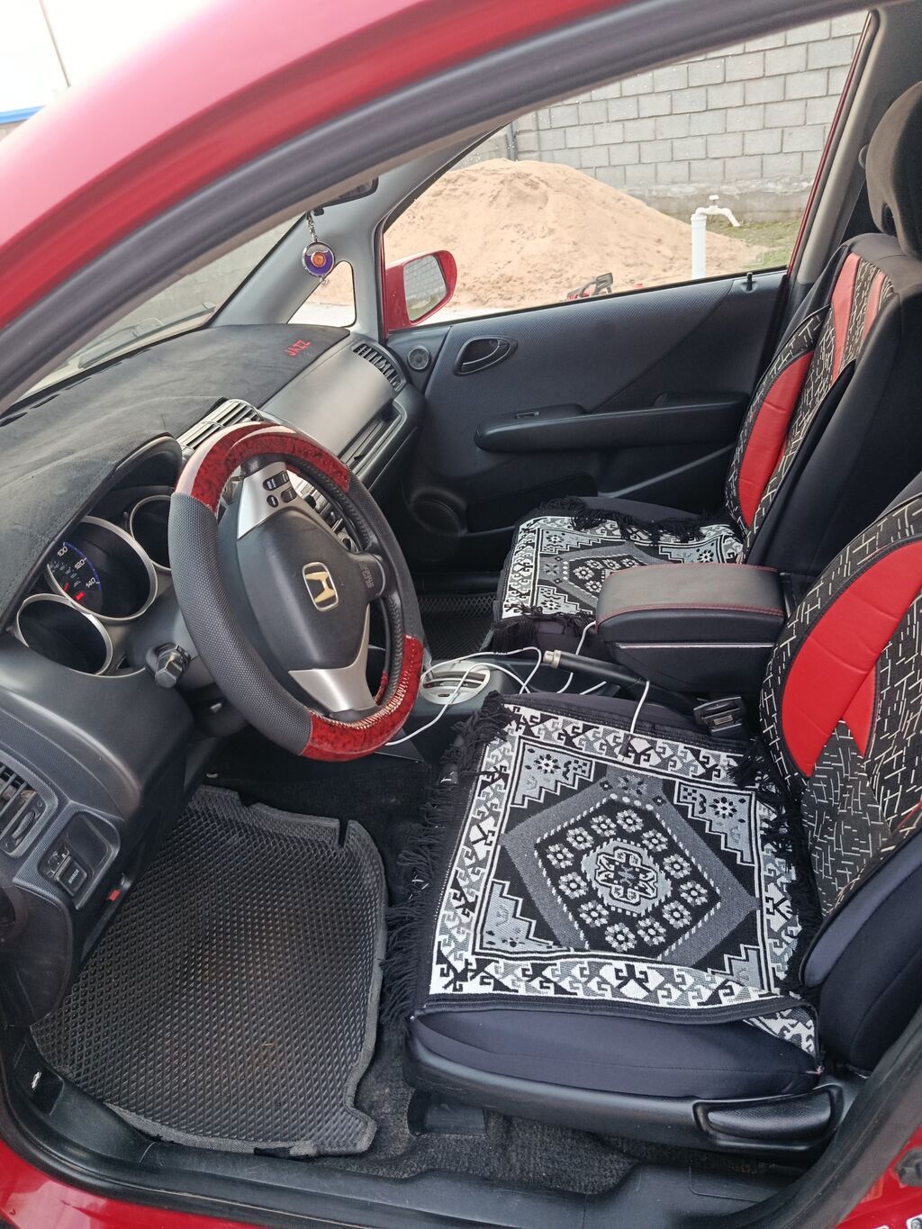 Honda Fit: 2007 г., 1.5 л, Автомат, Бензин, Хэтчбэк: фото 6