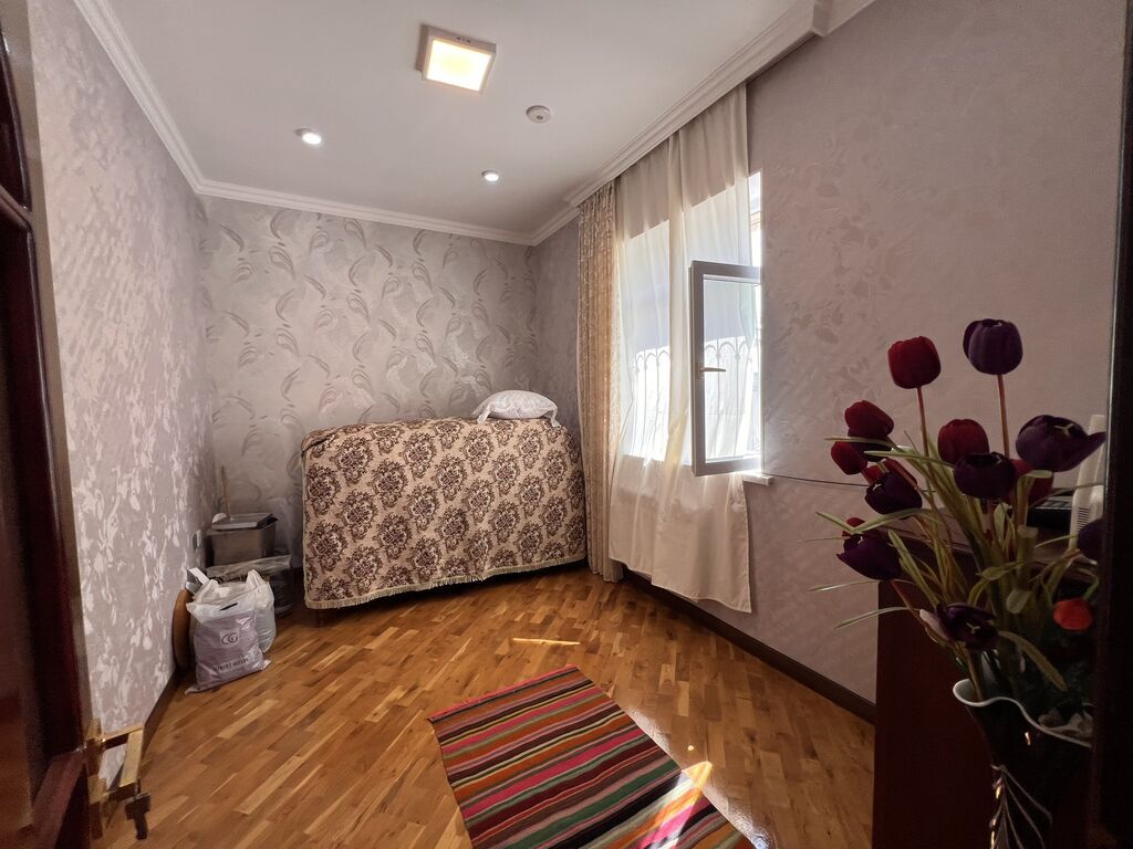 Binəqədi qəs. 4 otaqlı, 130 kv. m, Yeni təmirli