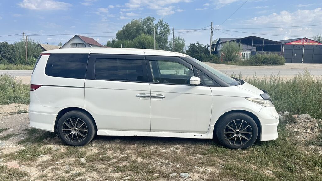 Honda Elysion: 2004 г., 2.4 л, Автомат, Газ, Минивэн: фото 2
