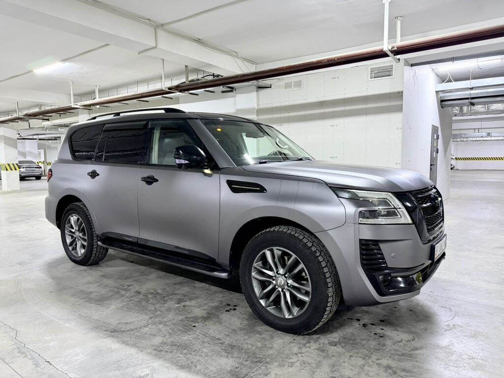 Nissan Patrol: 2010 г., 5.6 л, Автомат, Бензин, Внедорожник: фото 4