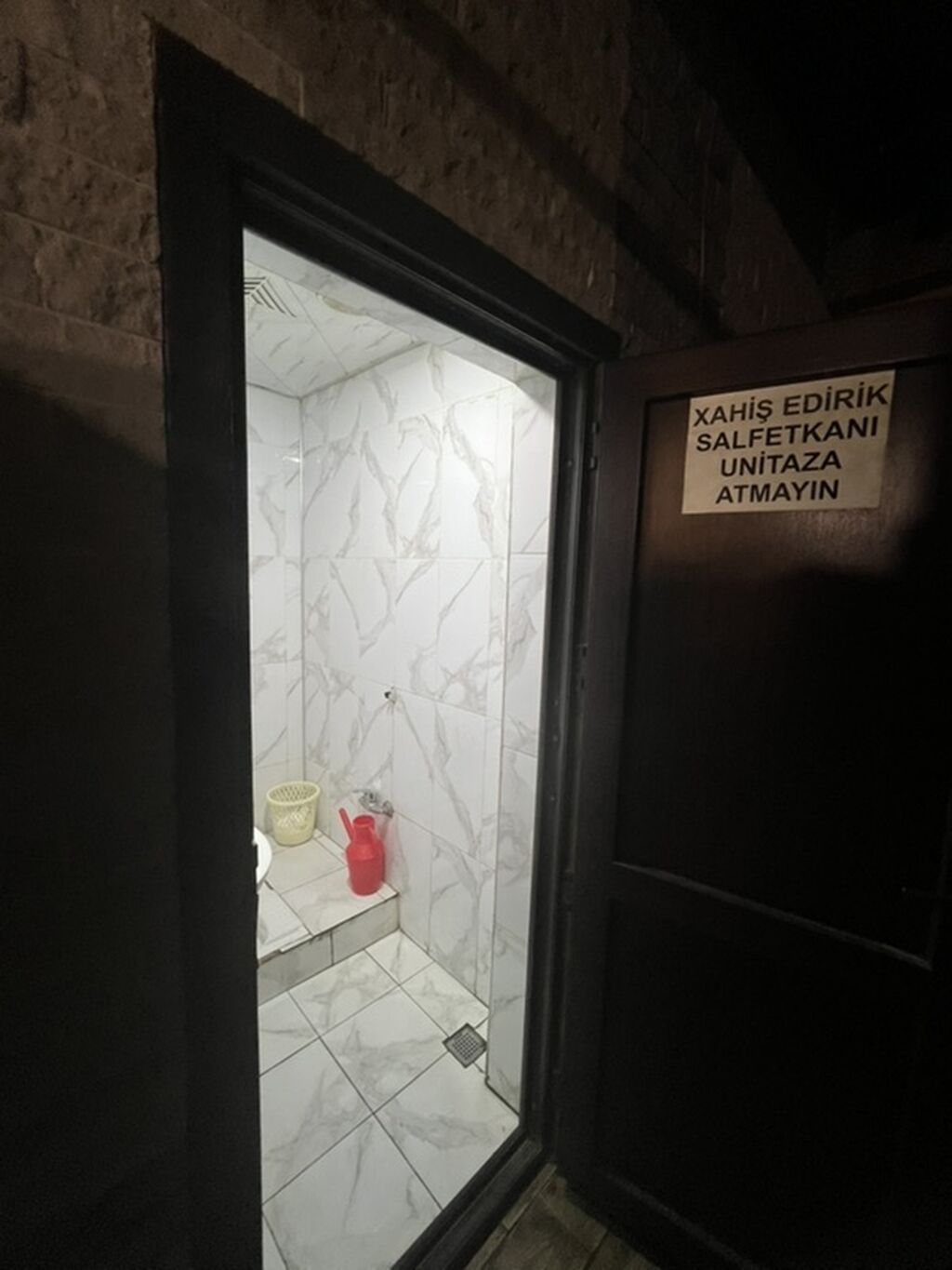 İcarəyə verilir: Tam təchizatlı restoran hər bir şeraiti var, ancaq