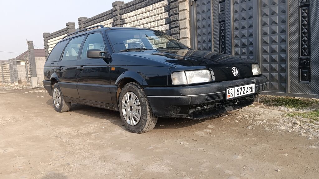 Volkswagen Passat Variant: 1992 г., 1.8 л, Механика, Бензин, Универсал: фото 1