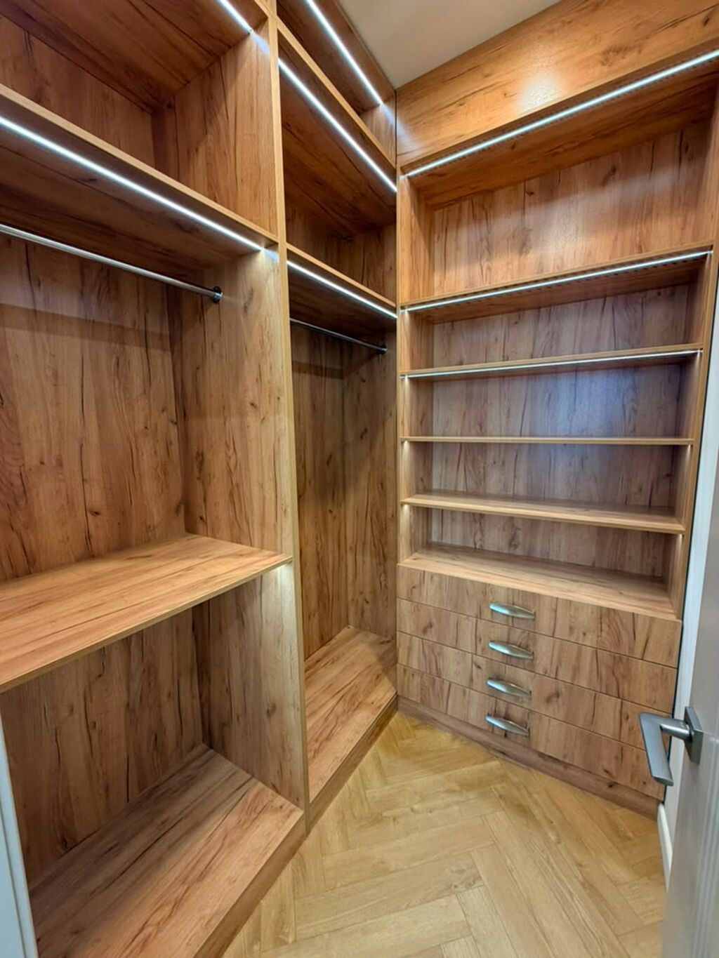 2 комнаты, 60 м², Ала-Арча ТРЦ Элитка, 10 этаж, Свежий ремонт: фото 3