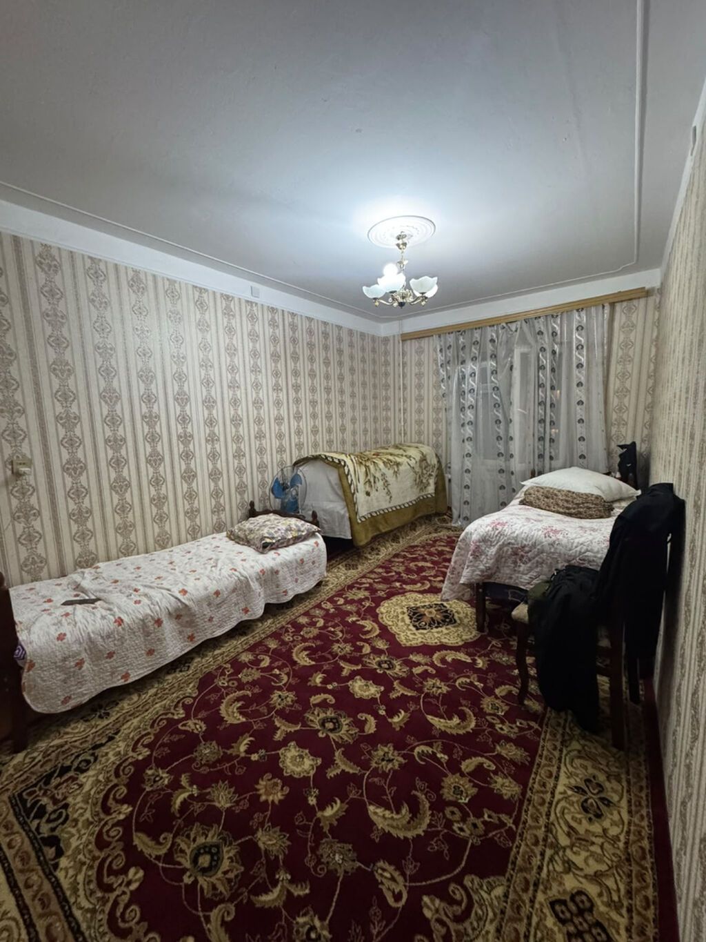 Bakı, Qaraçuxur qəs., 3 otaqlı, Köhnə tikili, 90 kv. m