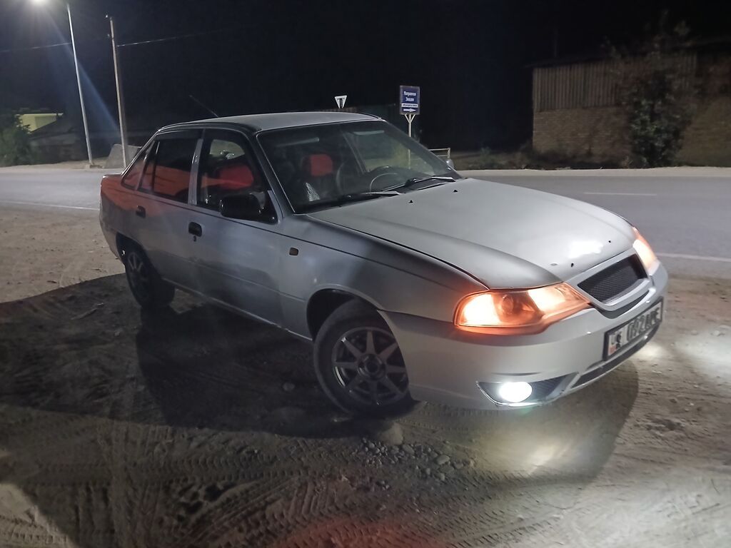 Daewoo Nexia: 2011 г., 1.5 л, Механика, Бензин, Седан: фото 4