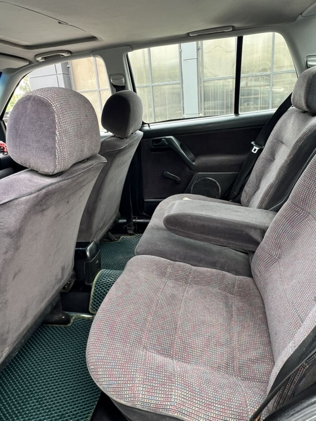Volkswagen Vento: 1996 г., Механика, Бензин, Седан: фото 6