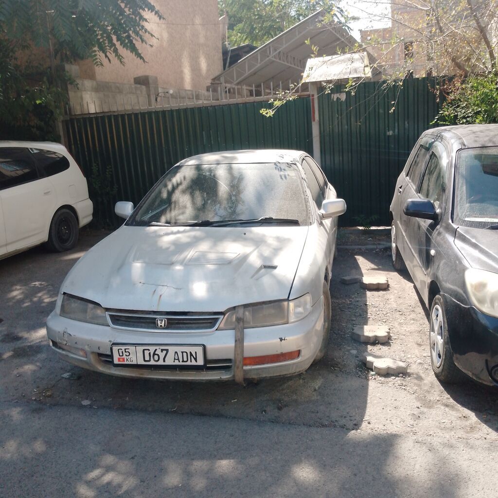 Honda Accord: 1996 г., Автомат, Бензин, Седан: фото 2