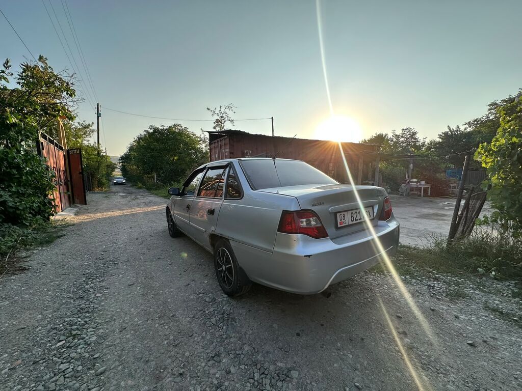 Daewoo Nexia: 2011 г., 1.5 л, Механика, Бензин, Седан: фото 3