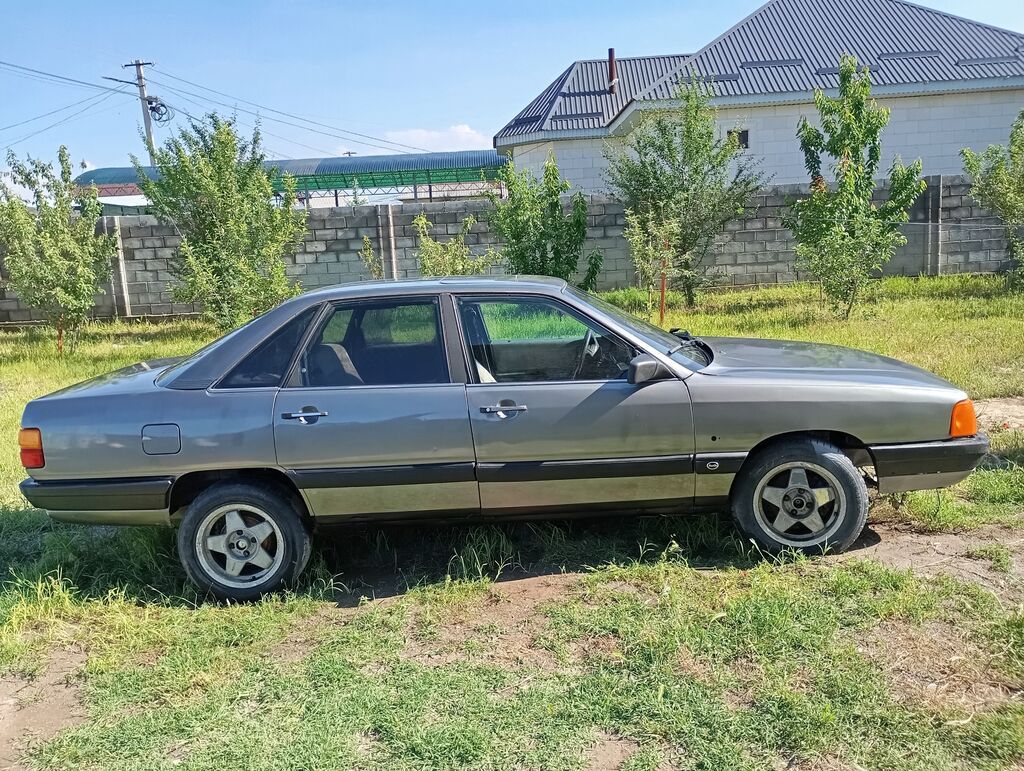 Audi : 1980 г., Механика, Седан: фото 7