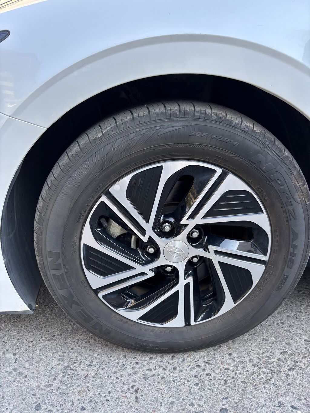 Hyundai Sonata: 2020 г., 2 л, Автомат, Гибрид, Седан: фото 4
