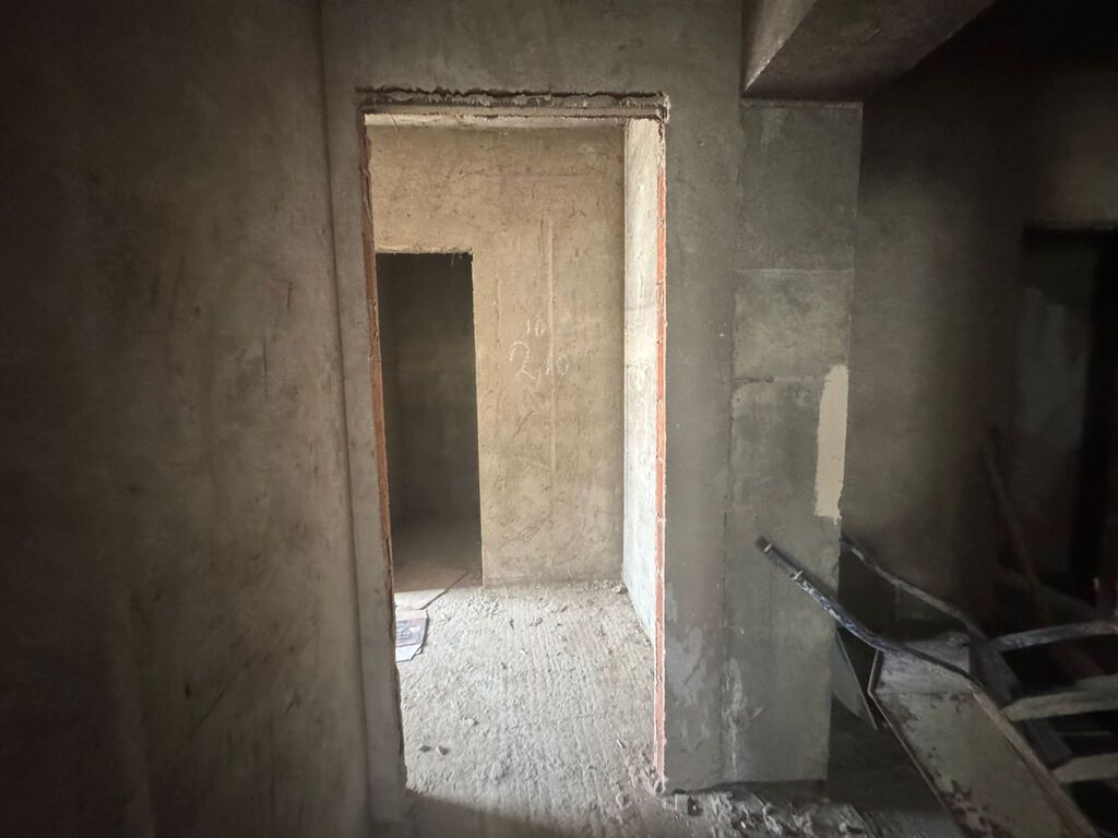 4 otaqlı, Yeni tikili, 185 kv. m