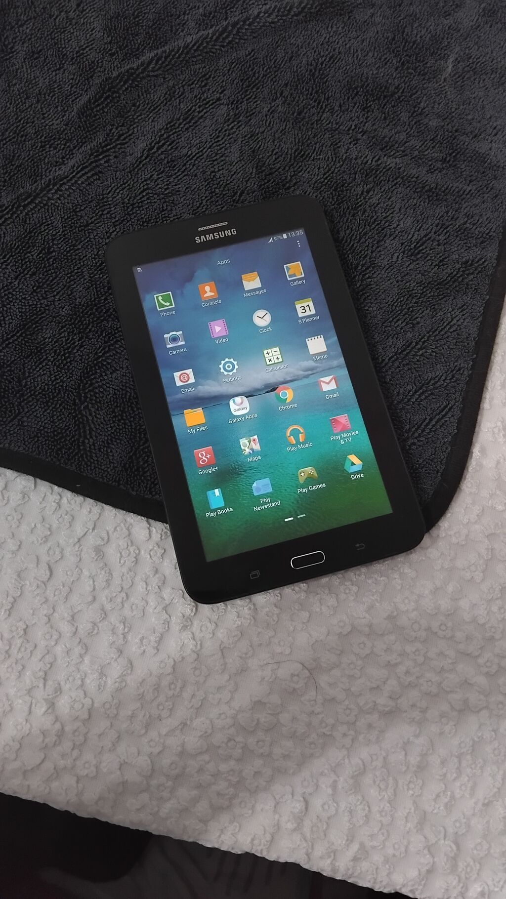 Планшет, Samsung, память 16 ГБ, 7" - 8", 3G, Б/у, Детский цвет - Черный: фото 1