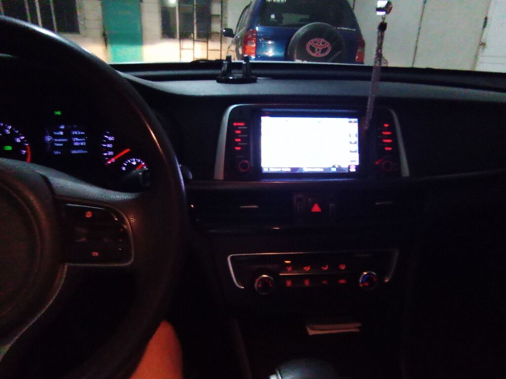 Kia K5: 2017 г., 2 л, Автомат, Газ, Седан: фото 2