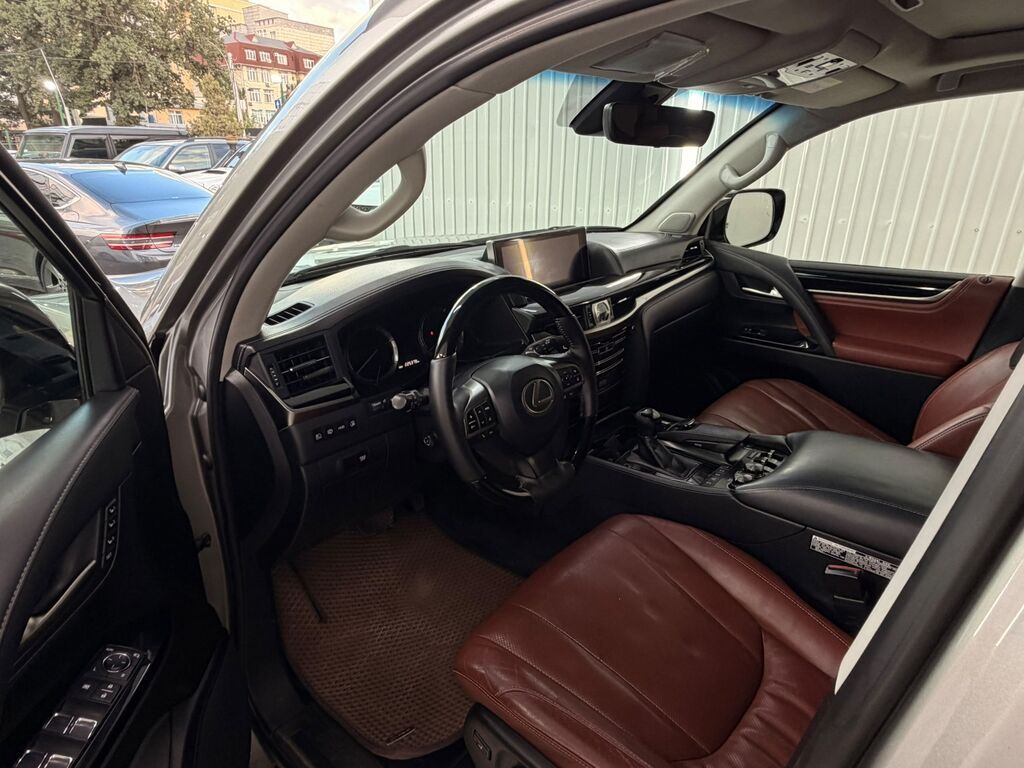 Lexus LX: 2016 г., 5.7 л, Автомат, Бензин, Внедорожник: фото 5
