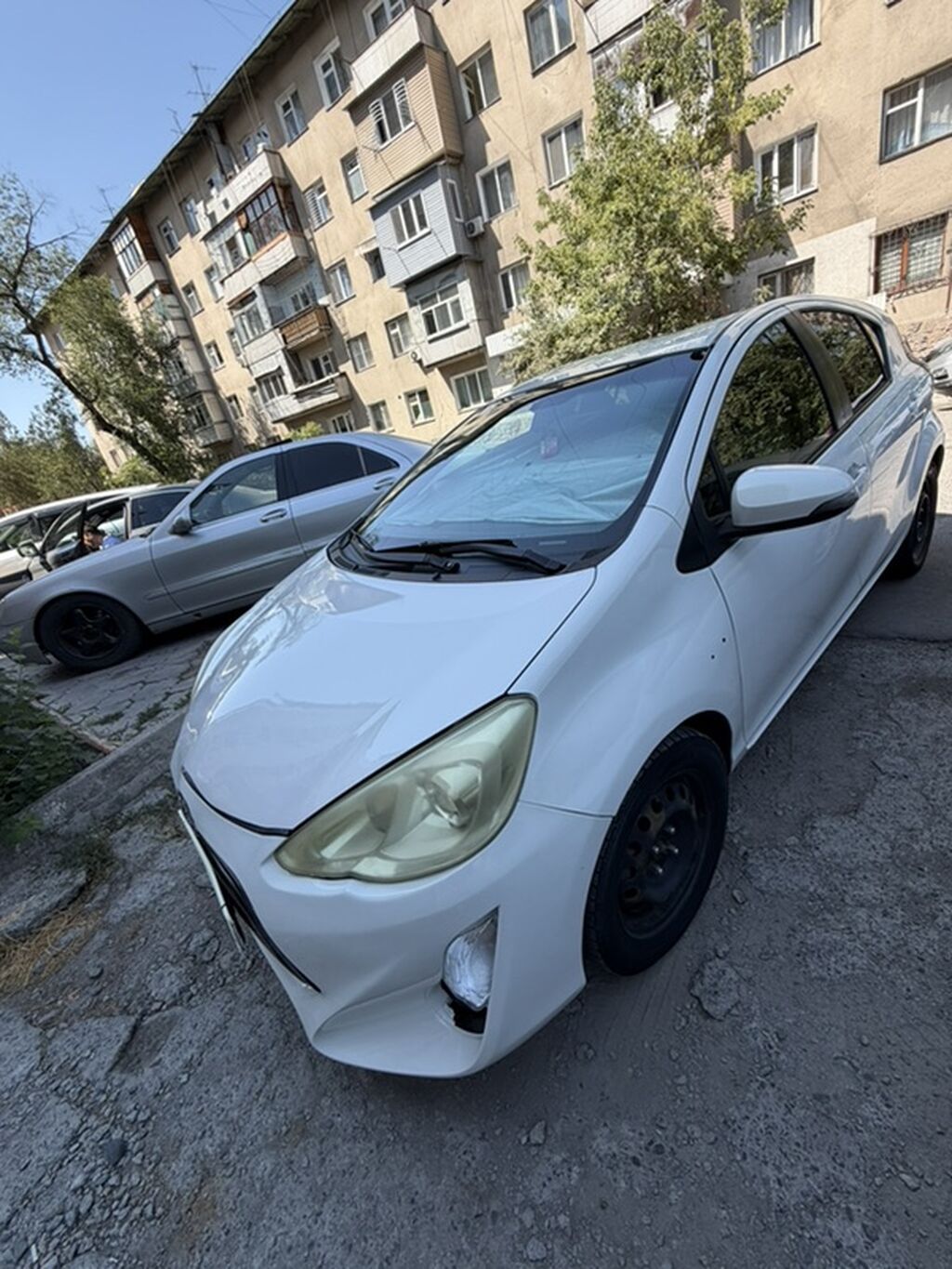 Toyota Aqua: 2016 г., 1.5 л, Вариатор, Гибрид, Хэтчбэк: фото 3