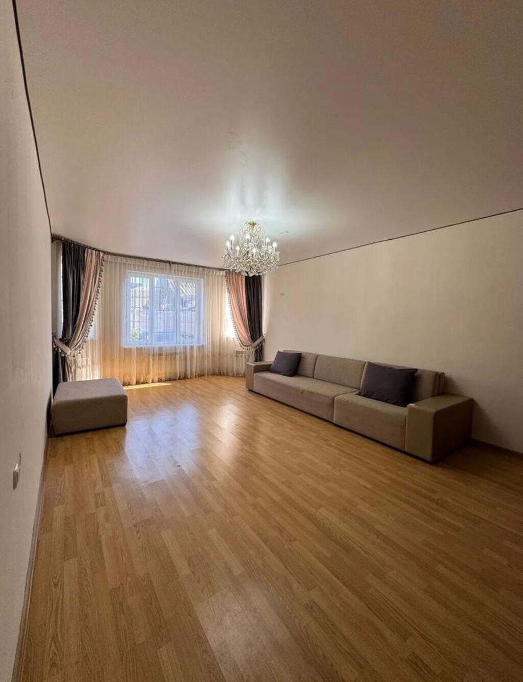 200 м², 6 комнат, Юг-2 мкр, Без животных: фото 2