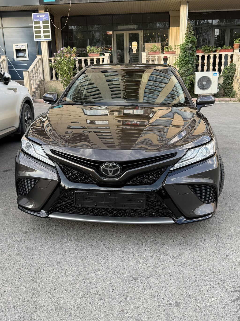 Toyota Camry: 2020 г., 2.5 л, Автомат, Бензин, Седан: фото 2