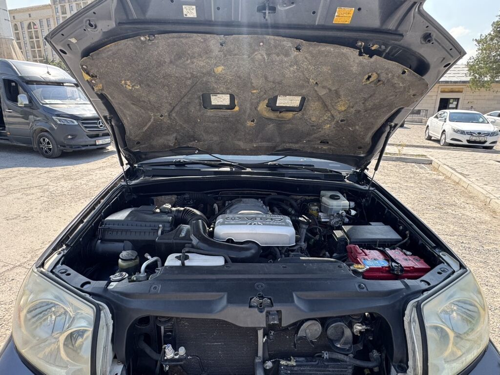Toyota 4Runner: 2004 г., 4.7 л, Автомат, Бензин, Внедорожник: фото 6